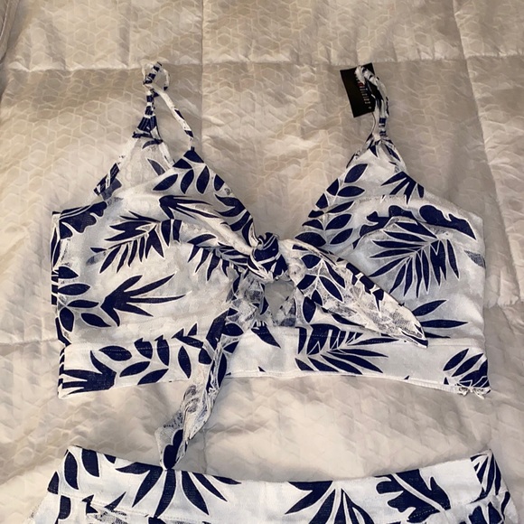 Tropical Two piece set - Picture 5 of 6